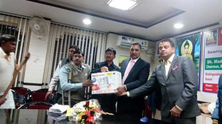 Sewing Machines Distribution to delhi People